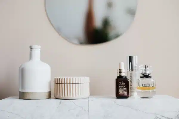 Les must-have des produits de beauté pour une peau éclatante cet été