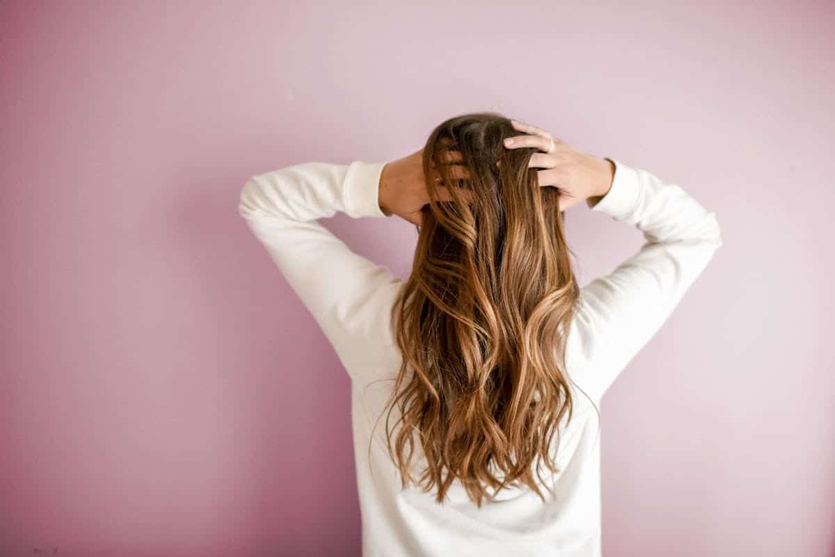Prendre soin de ses cheveux au quotidien : les meilleurs produits à adopter